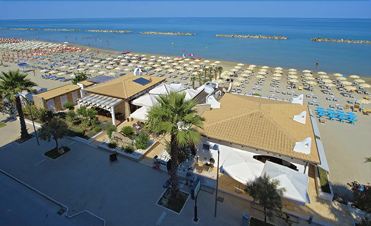 Imagen de los exteriores del Hotel La Perla, Cupra Marittima. Foto 10