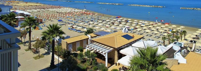 Imagen de los exteriores del Hotel La Perla, Cupra Marittima. Foto 11