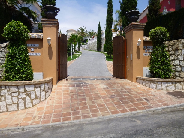 Imagen de los exteriores del Hotel La Perla De Torrenueva. Foto 12