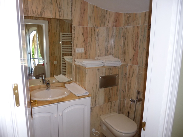 Imagen de la habitación del Hotel La Perla De Torrenueva. Foto 2