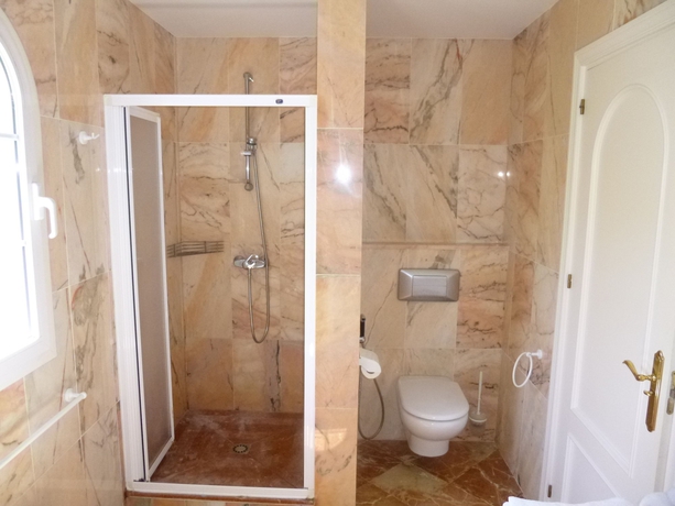 Imagen de la habitación del Hotel La Perla De Torrenueva. Foto 4