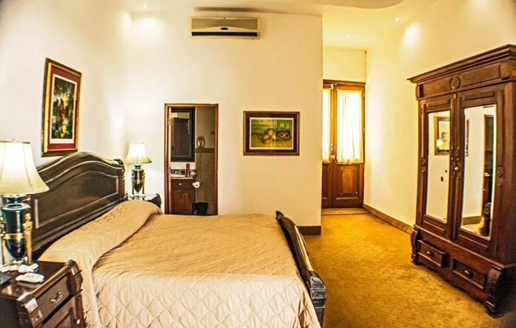 Imagen de la habitación del Hotel La Perla, LEON. Foto 12