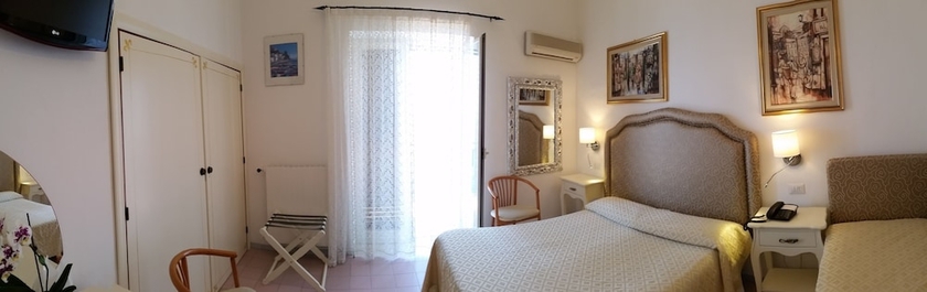 Imagen de la habitación del Hotel La Perla, Praiano. Foto 3