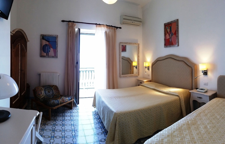 Imagen de la habitación del Hotel La Perla, Praiano. Foto 4