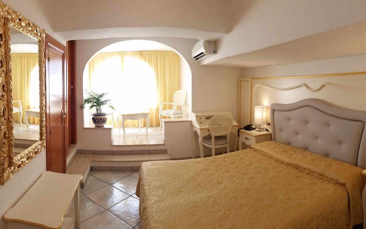 Imagen de la habitación del Hotel La Perla, Praiano. Foto 9