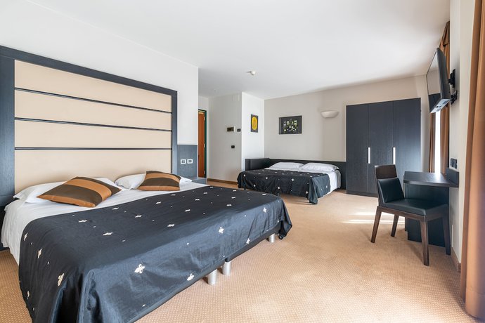Imagen de la habitación del Hotel La Perla, Ravascletto. Foto 11