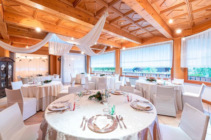 Imagen del bar/restaurante del Hotel La Perla, Ravascletto. Foto 5