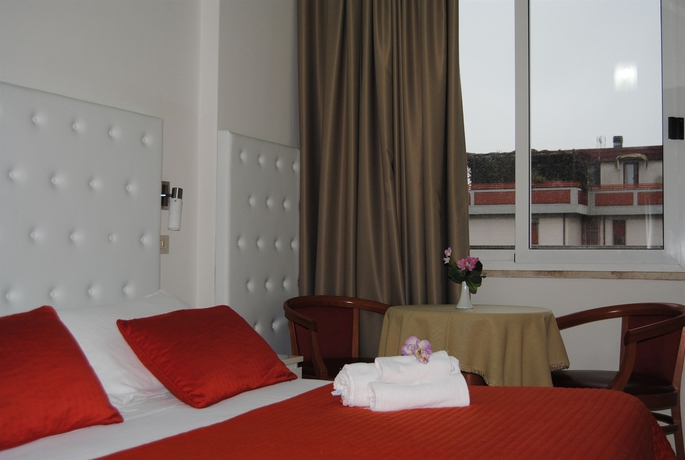 Imagen de la habitación del Hotel La Perla, Rimini. Foto 3