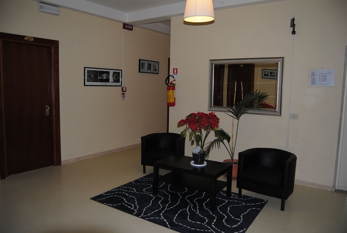 Imagen de los interiores del Hotel La Perla, Rimini. Foto 14