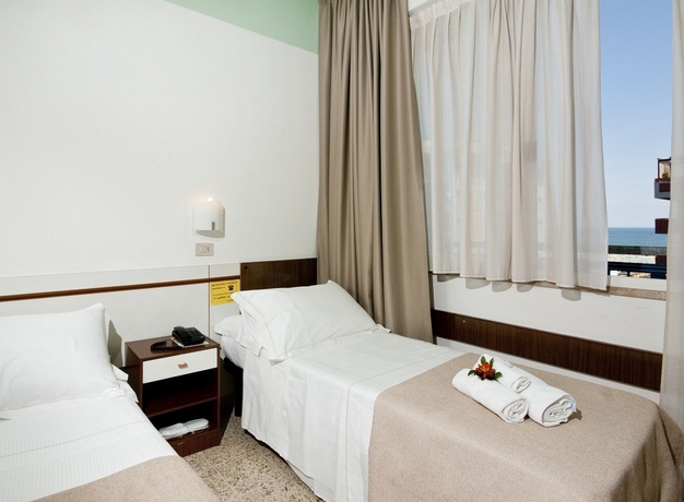 Imagen de la habitación del Hotel La Perla, Rimini. Foto 10