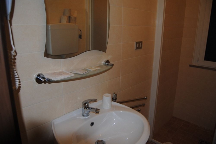 Imagen de la habitación del Hotel La Perla, Rimini. Foto 11