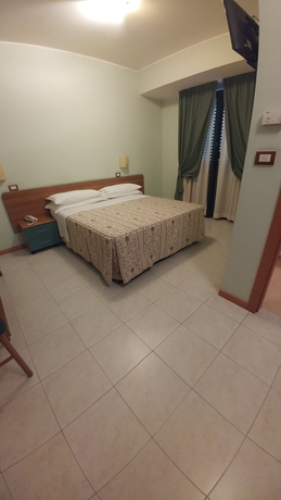 Imagen de la habitación del Hotel La Perla, Roseto Degli Abruzzi. Foto 4