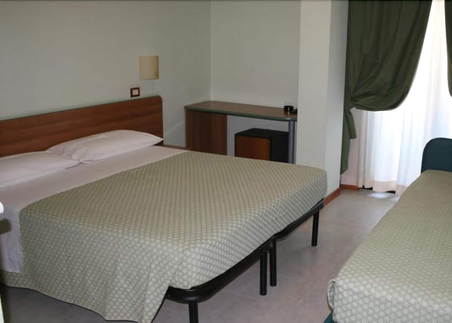 Imagen de la habitación del Hotel La Perla, Roseto Degli Abruzzi. Foto 7