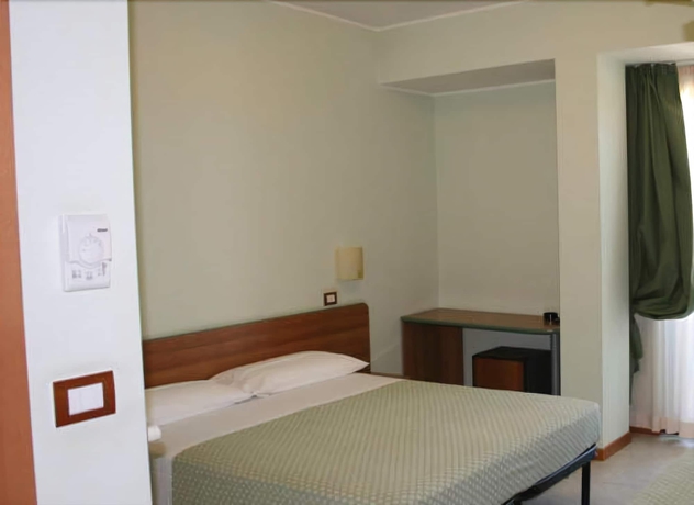 Imagen de la habitación del Hotel La Perla, Roseto Degli Abruzzi. Foto 8