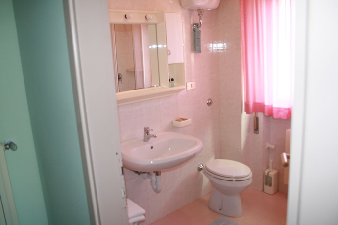 Imagen de la habitación del Hotel La Perla, Roseto Degli Abruzzi. Foto 13