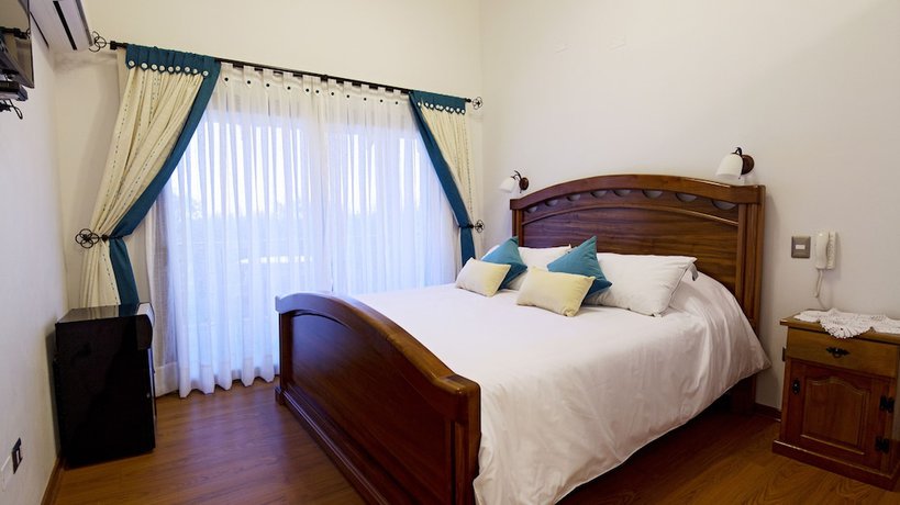 Imagen de la habitación del Hotel La Perla, Santa Cruz. Foto 13