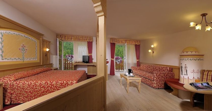 Imagen de la habitación del Hotel La Perla Wellness And Beauty. Foto 11