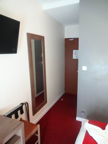 Imagen de la habitación del Hotel La Perle Montparnasse. Foto 5