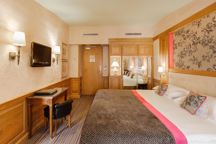 Imagen de la habitación del Hotel La Perle, Par&iacute;s Centro. Foto 14