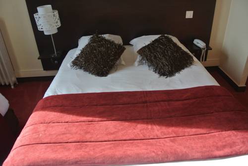 Imagen de la habitación del Hotel La Perriere. Foto 11