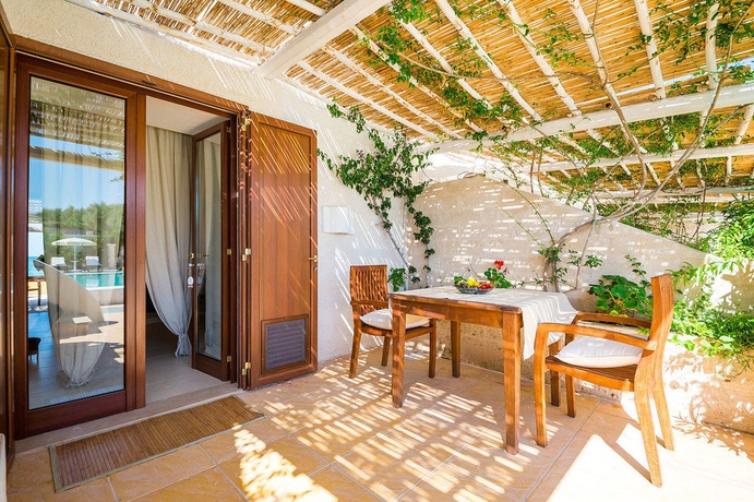 Imagen de los exteriores del Hotel La Peschiera. Foto 10