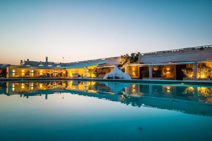 Imagen de la piscina del Hotel La Peschiera. Foto 15