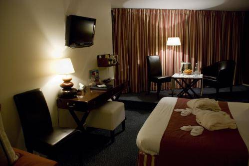 Imagen de la habitación del Hotel La Petite Rade. Foto 15
