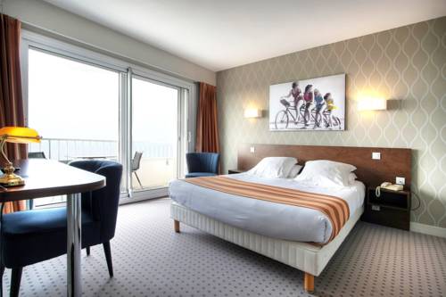 Imagen de la habitación del Hotel La Petite Sir&egrave;ne. Foto 11