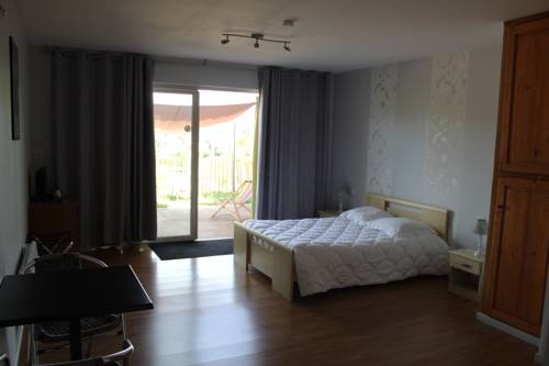 Imagen de la habitación del Hotel La Peyrade. Foto 6