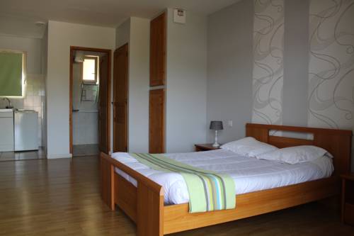 Imagen de la habitación del Hotel La Peyrade. Foto 8