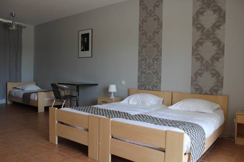 Imagen de la habitación del Hotel La Peyrade. Foto 15