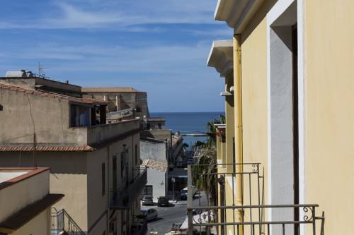 Imagen de la habitación del Hotel La Piazzetta, Castellammare del Golfo. Foto 15