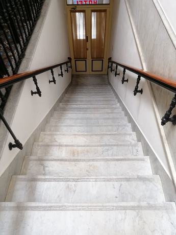 Imagen de los interiores del Hotel La Piedad. Foto 16