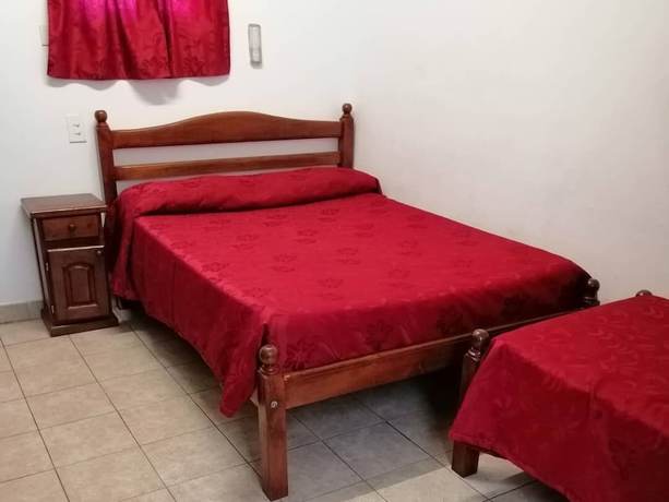 Imagen de la habitación del Hotel La Piedad. Foto 7