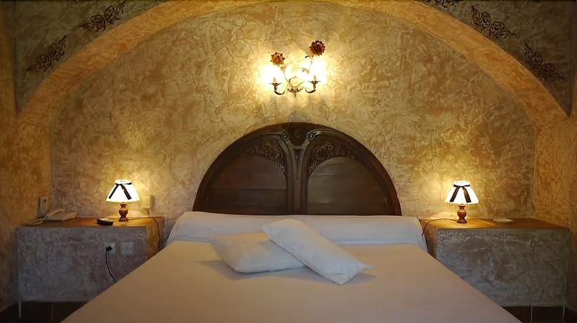 Imagen de la habitación del Hotel La Pierrerie. Foto 6