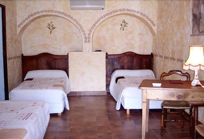 Imagen de la habitación del Hotel La Pierrerie. Foto 8