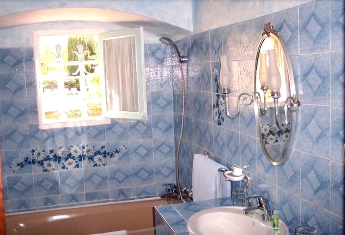 Imagen de la habitación del Hotel La Pierrerie. Foto 9