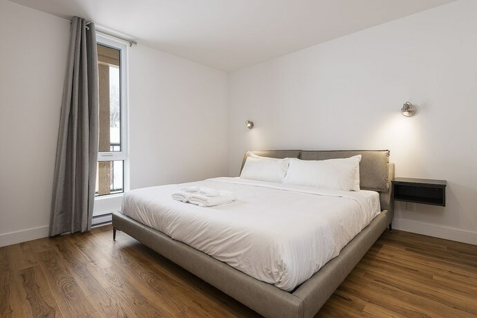 Imagen de la habitación del Hotel La Pignoronde. Foto 11