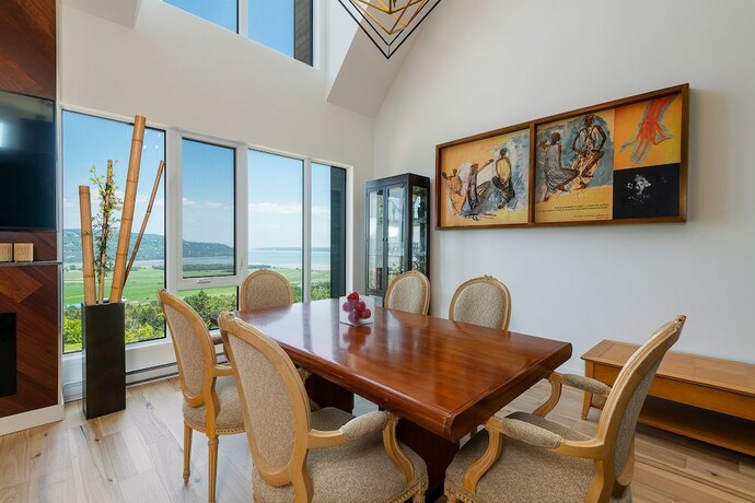 Imagen de la habitación del Hotel La Pignoronde. Foto 17