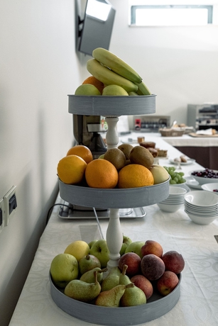 Imagen del bar/restaurante del Hotel La Pina. Foto 4