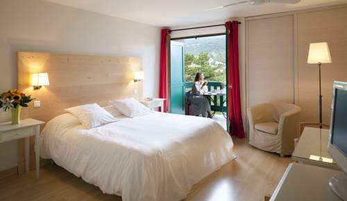Imagen de la habitación del Hotel La Pinède, AMELIE-LES-BAINS-PALALDA. Foto 4