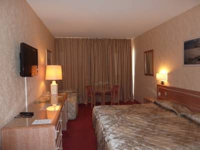 Imagen de la habitación del Hotel La Pin&egrave;de. Foto 9