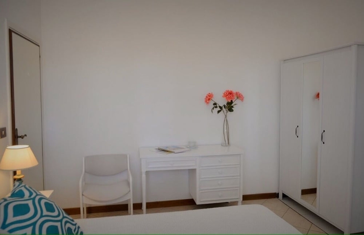 Imagen de la habitación del Hotel La Pineta Al Mare. Foto 6