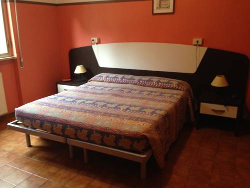 Imagen de la habitación del Hotel La Pineta, Carrara. Foto 1