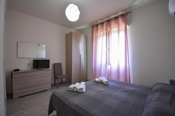 Imagen de la habitación del Hotel La Pineta, Carrara. Foto 7