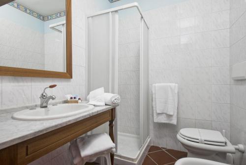 Imagen de la habitación del Hotel La Pineta Dei Liberti. Foto 6