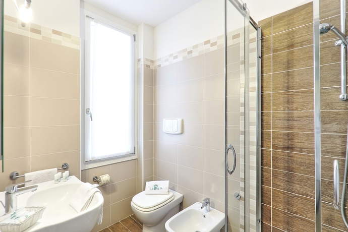 Imagen de la habitación del Hotel La Pineta, Follonica. Foto 5