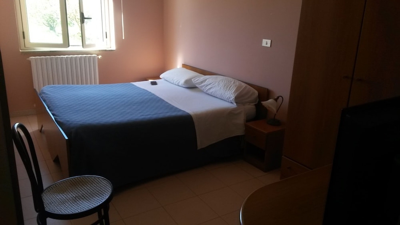 Imagen de la habitación del Hotel La Pineta, Joppolo. Foto 7