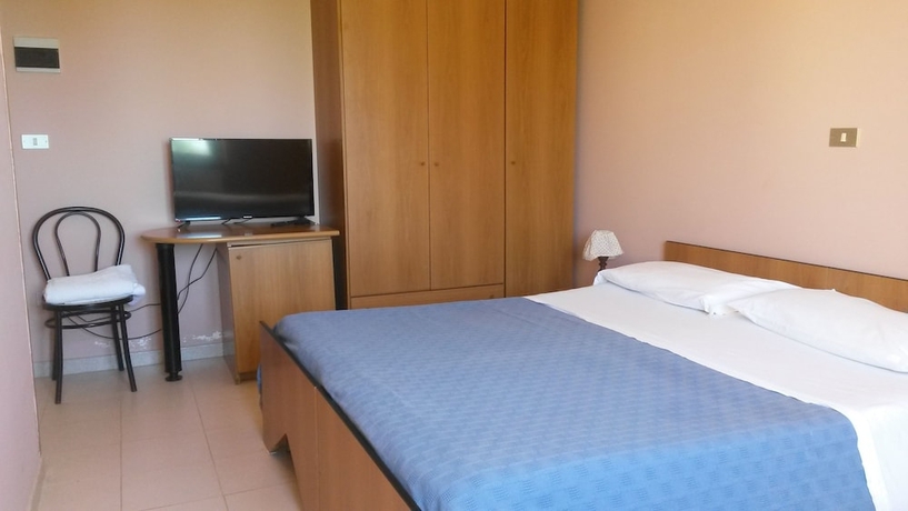 Imagen de la habitación del Hotel La Pineta, Joppolo. Foto 13