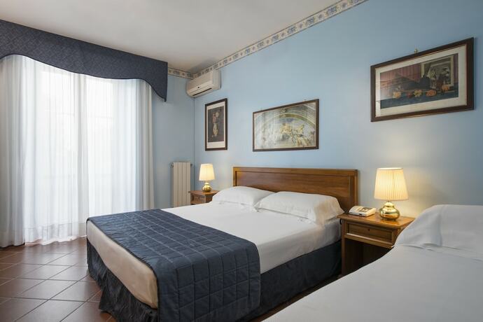 Imagen de la habitación del Hotel La Pineta dei Liberti. Foto 16